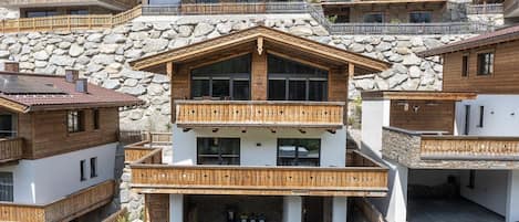 Chalet | Exterior