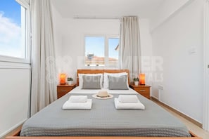 3 chambres, fer et planche à repasser, Wi-Fi, draps fournis