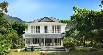 Villa Mimi Beachfront Beau Vallon