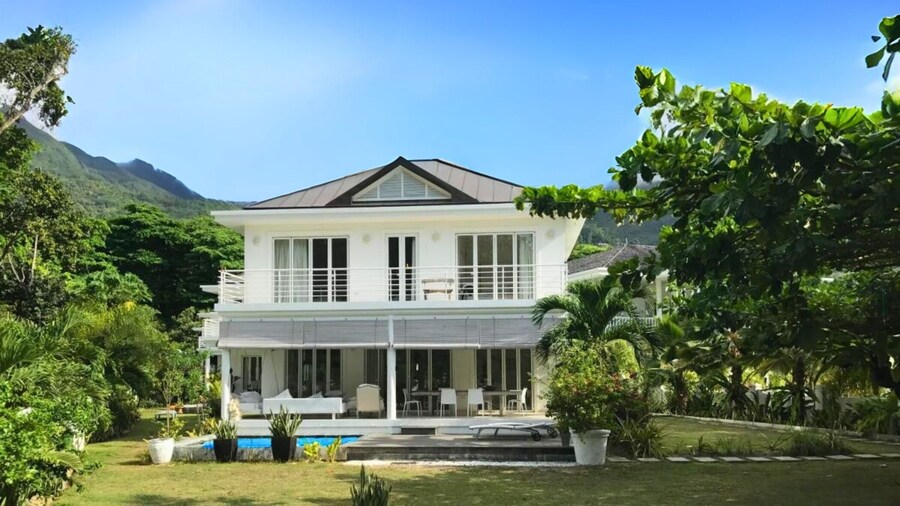 Villa Mimi Beachfront Beau Vallon