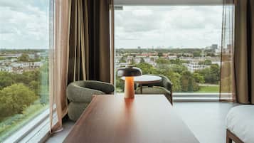 Superior | 1 bedroom, minibar, in-room safe, soundproofing