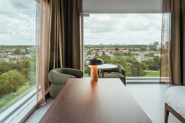 Superior | 1 habitación, minibar y caja de seguridad en la habitación