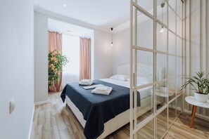 1 bedroom, iron/ironing board, travel cot, free WiFi - Modern Studio • Near Stefan cel Mare Blvd (Chișinău)
