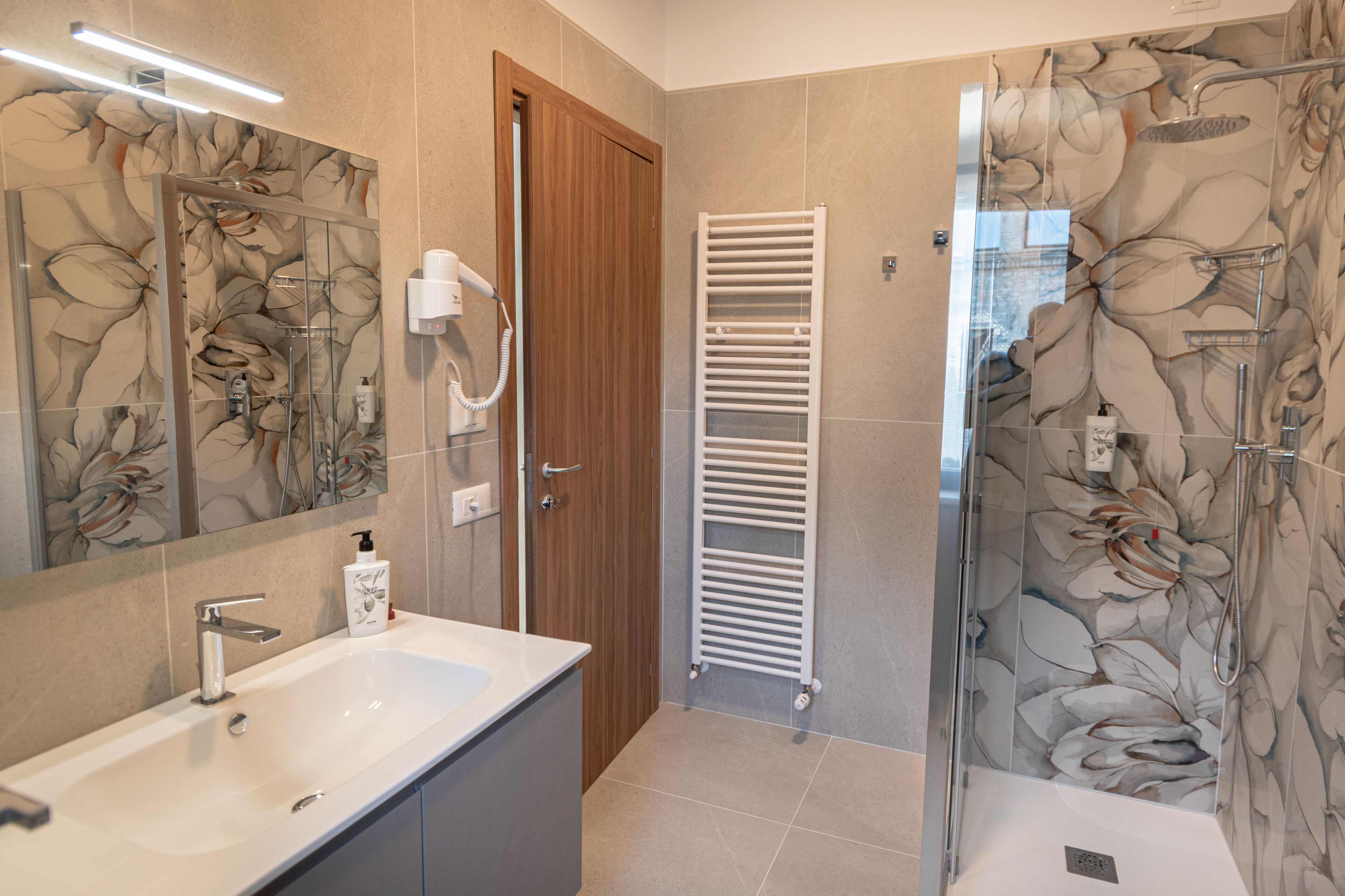 三人房, 城市景觀 | 浴室 | 淋浴設備、免費盥洗用品、吹風機、毛巾