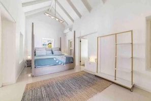 5 slaapkamers, een strijkplank/strijkijzer, wifi, beddengoed