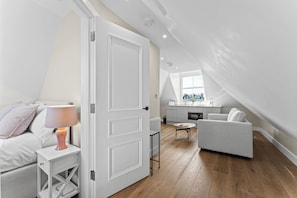 Deluxe Apartment, 1 Double Bed with Sofa bed, Non Smoking, City View | Free WiFi - Grove Heights Notting Hill (London)