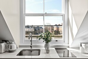 Deluxe Apartment, 1 Double Bed with Sofa bed, Non Smoking, City View