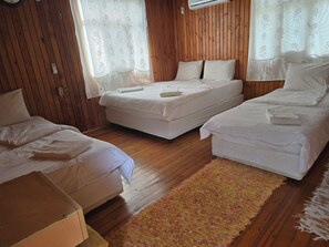 Quadruple Room | 1 bedroom, free WiFi