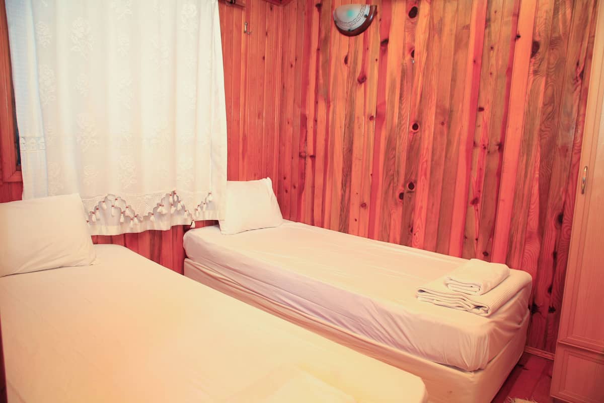 Twin Room, Garden View | Free WiFi
