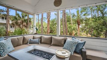 Casa, varias camas, patio, vista al jardín (375 Sea Bass) | Áreas de la propiedad