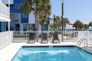 Pool - Boutique on the beach, Studio #112 + Pool (Myrtle Beach)