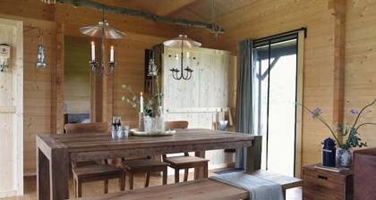 Off-grid wooden cabin – Landhoeve Veluwe