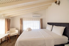 Family Suite, Balcony, Sea View | Laptop workspace, free WiFi - Pusula Otel (Urla)
