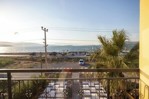 Chambre Standard avec lits jumeaux, balcon, vue mer