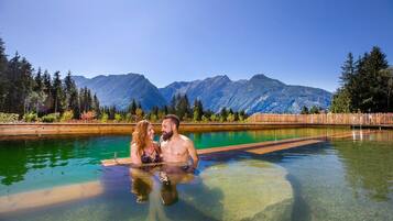 Chalet | Pool | Outdoor pool