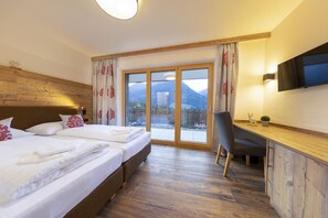 Chalet | 4 bedrooms, bed sheets - Alpine Family Chalet Near Wildkogel (Neukirchen am Grossvenediger)