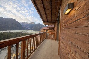 Chalet | Property grounds