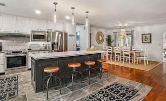 Casa, varias camas, balcón, vistas al jardín (3 Kingfisher Cove) | Cocina privada | Frigorífico, microondas, horno y placa de cocina