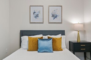 2 chambres, fer et planche à repasser, Wi-Fi gratuit, draps fournis