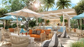 3 piscinas al aire libre, cabañas de piscina (de pago), sombrillas