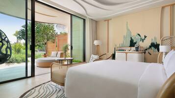 Daunenbettdecken, Minibar, Zimmersafe, Schreibtisch