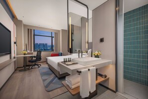 Standard Room, 1 King Bed