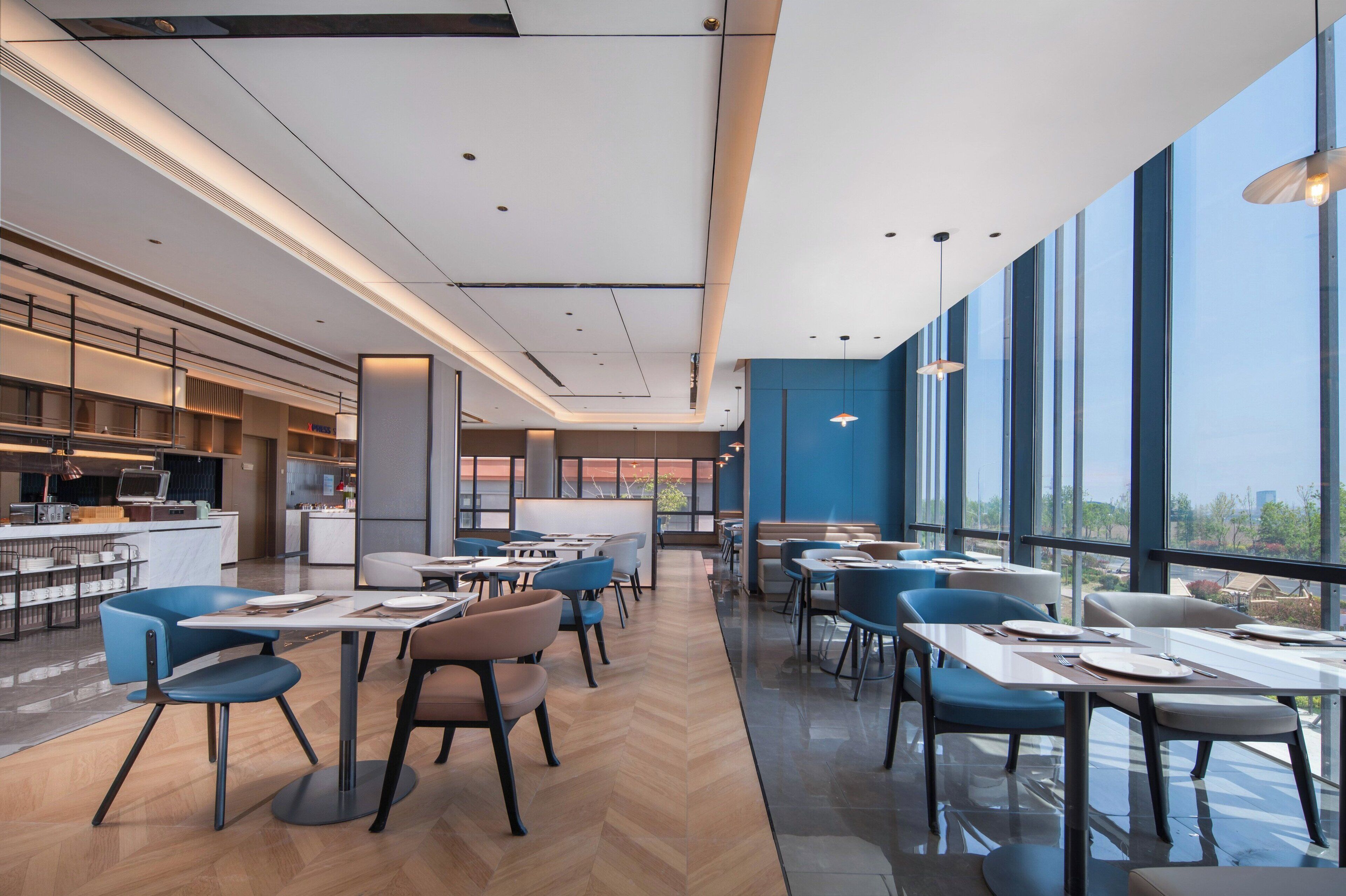 Photo - Holiday Inn Express Qingdao City Balcony by IHG