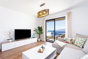 Smart TV - Home2Book Dreamy View Of The Bay & Private Terrace (Tabaiba)