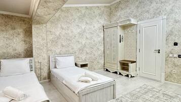 Double or Twin Room | Free WiFi