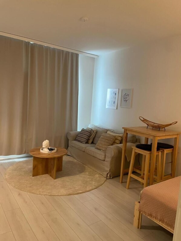Apartment, 1 Bedroom | Living room