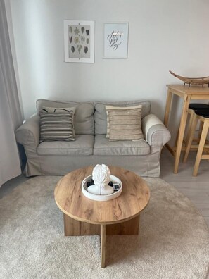 Apartment, 1 Bedroom | Living room