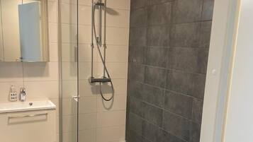 Apartment, 1 Bedroom | Bathroom