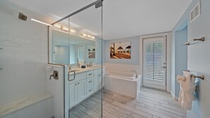 Shower, hair dryer, towels - Sarasota Escape w/ Pool, Firepit, Mins to Siesta Key (Sarasota)