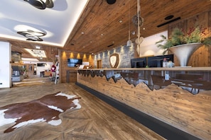 Chalet | Lobby