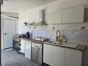 Private kitchen - MANU VILLA IN THE HEART OF THE COUNTRYSIDE AND VINEYARDS, IDEAL FOR RECHARGING YOUR BATTERIES (benissa)