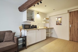 Superior-Apartment | Zimmersafe, Bügeleisen/Bügelbrett, kostenloses WLAN