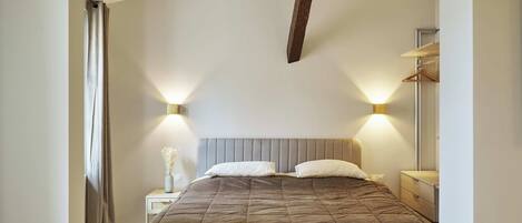 Appartamento Superior | Una cassaforte in camera, ferro/asse da stiro, Wi-Fi gratuito