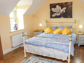 2 habitaciones, decoración personalizada y muebles diferentes