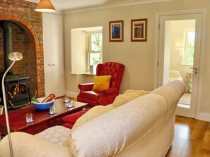 Living area - Kilcash Castle Cottage (Kilcash)