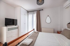 1 chambre, fer et planche à repasser, Wi-Fi, draps fournis