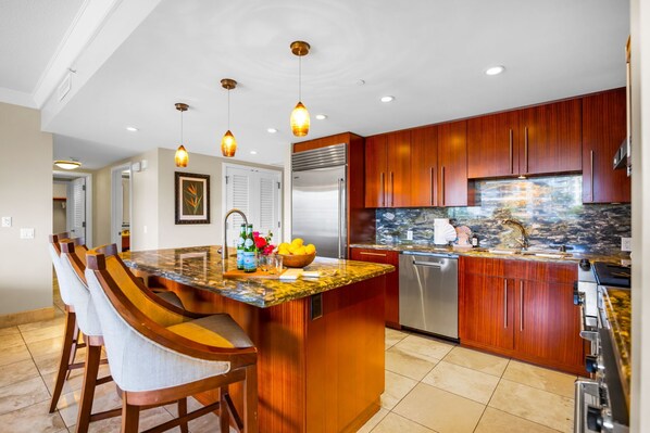Microwave, oven, dishwasher, coffee/tea maker