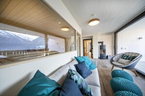 Chalet | Living area