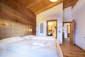 Chalet | 3 bedrooms, bed sheets