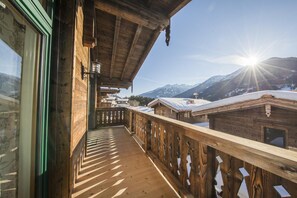 Chalet | Property grounds