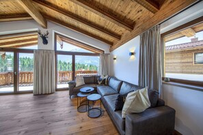 ชาเลท์ | บริเวณนั่งเล่น