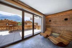 Chalet | Interior
