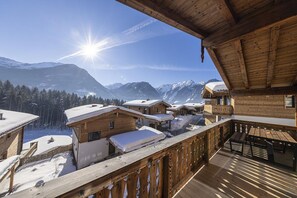 Chalet | Restaurante al aire libre