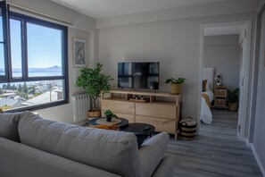 Apartment (Rainbow) | Living area