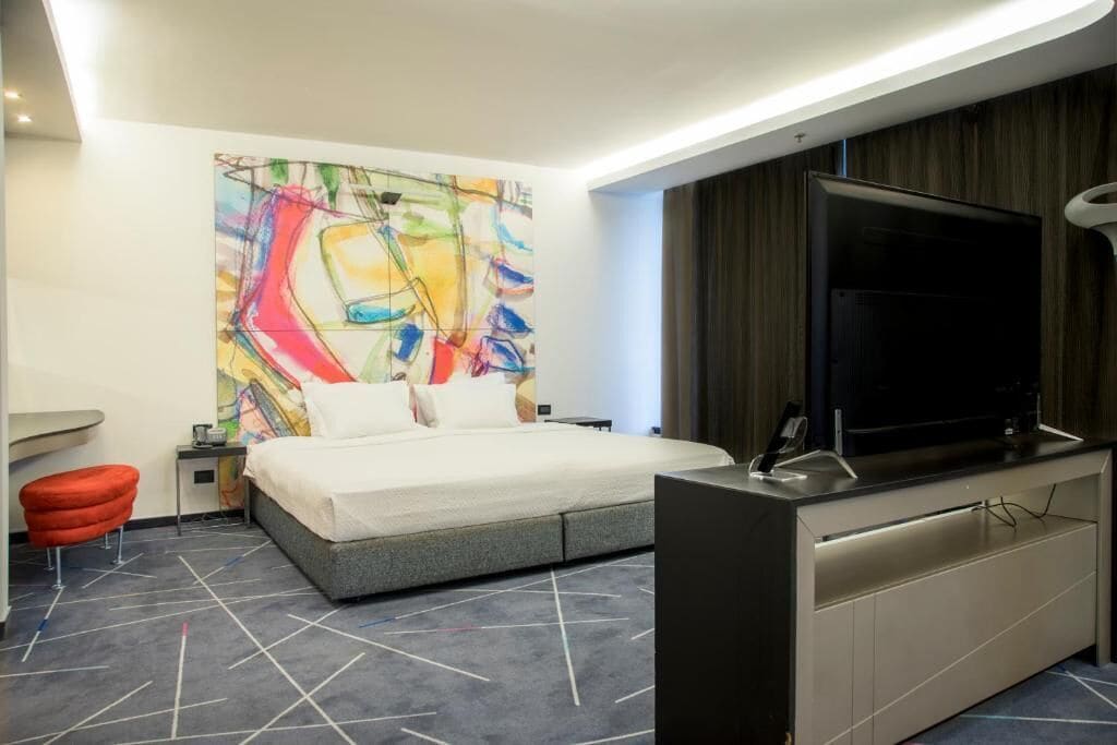 Minibar, una scrivania, postazione laptop, insonorizzazione