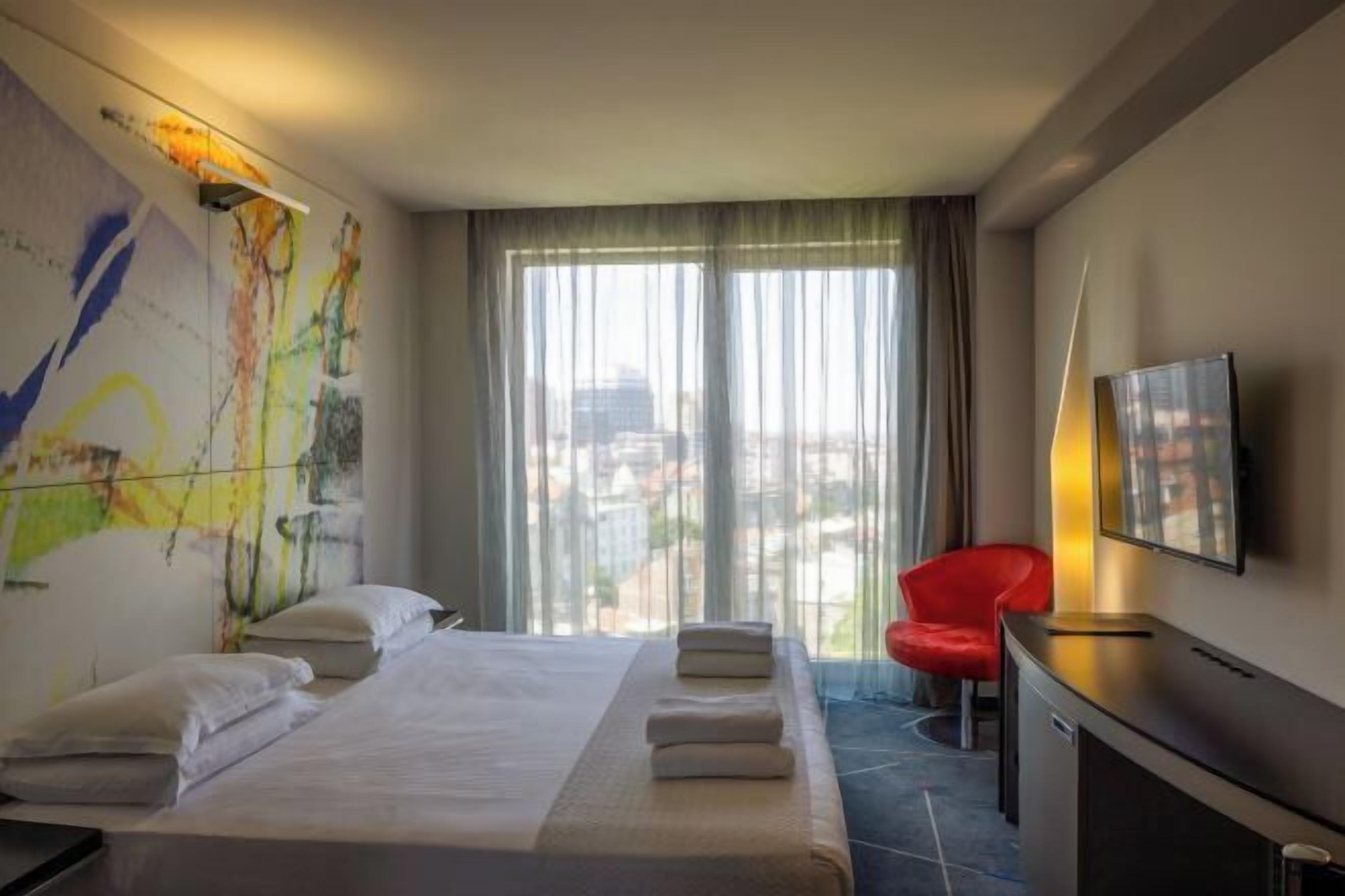 Minibar, desk, laptop workspace, soundproofing